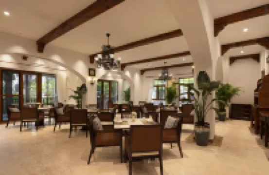 Blossom Hill Sanya · Yuehai Hotel