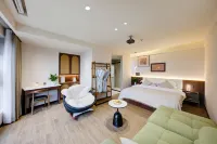 Shangri-La Muyan Guanque Inn Hotels near Ganden Sumtseling Monastery