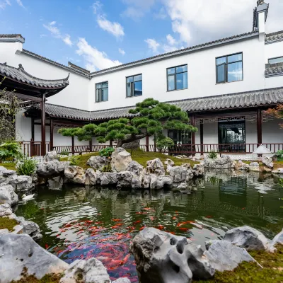 Fenghuangliuyuan Garden Hotel Hotels near Jiangxi Helicopter Science and Technology Museum