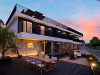 Azure Vernal·March Water Hotel (Dali Ancient Town) Các khách sạn gần Peach Stream Resort Dali