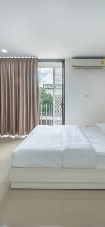 ห้องสแตนดาร์ด เตียงใหญ่ 1 เตียง