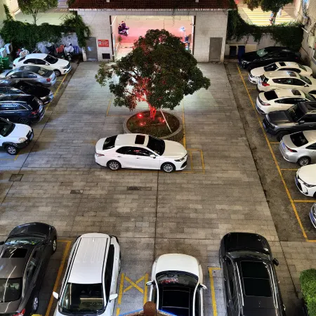 Jinqiu Courtyard Hotel