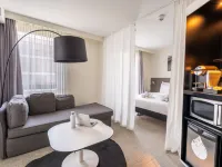 Novotel Suites Paris Issy-Les-Moulineaux - balcony