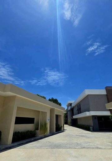 รูปภาพของอาศัย ศรีราชา