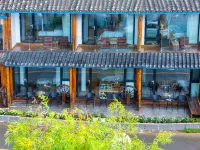 湖岸聽風塘民宿 鹽源住宿飯店