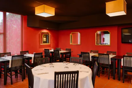 Smart Hotel King, by R Collection Hotels Отели рядом с достопримечательностью «Parco Giorgio Perlasca»