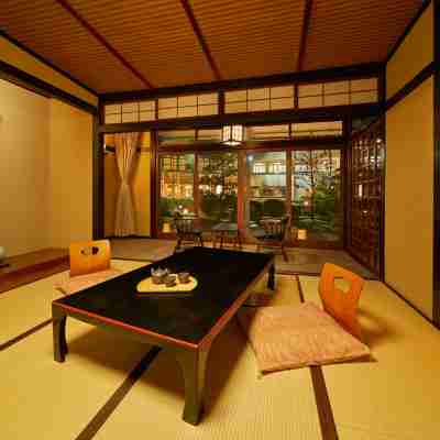 大江戸温泉物語Premium 斉木別館(旧:湯快リゾート 三朝温泉 斉木別館〈プレミアム〉) Rooms