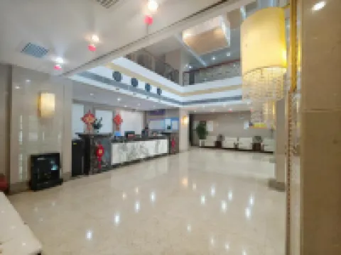 Shiyou Mansion Hotels near Dunhuang Ancient City