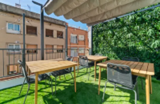 Livinn House Self CheckIn Hotels near Museo de Hospitalet de Llobregat