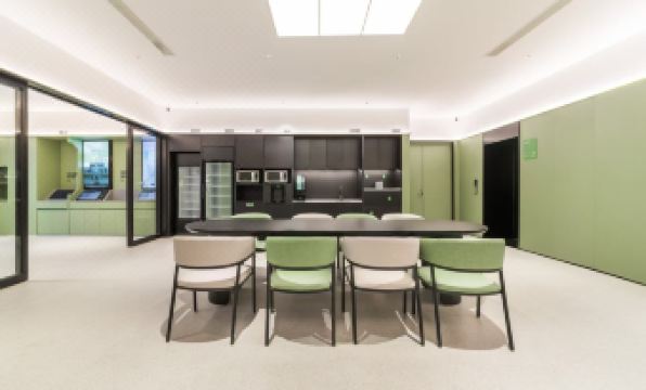 Hi Inn (Zhengzhou East Railway Station East Square)