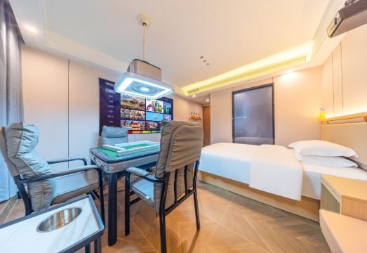 롱옌 남로 음식 거리