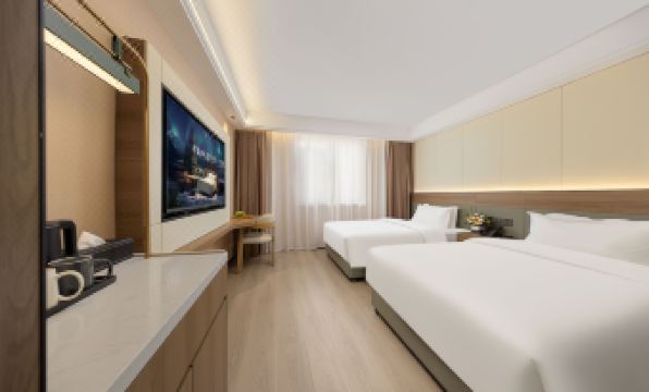 ECharm PLUS Hotel (Jiuzhaigou show of thousands)