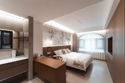 Chengyi Pavilion Hotels near Shenzhou Peony Garden