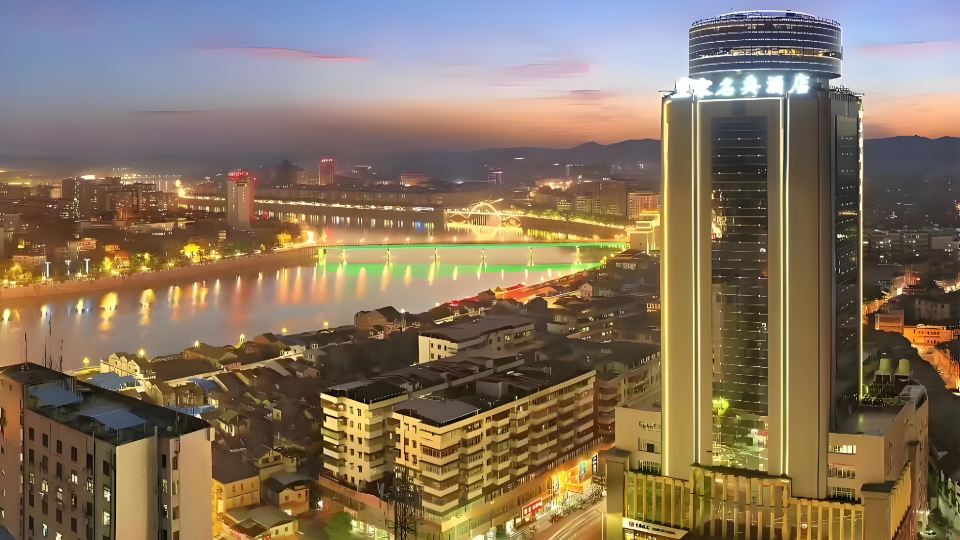 Meizhou Royal Classic Hotel (Jiaying Ancient City Branch)