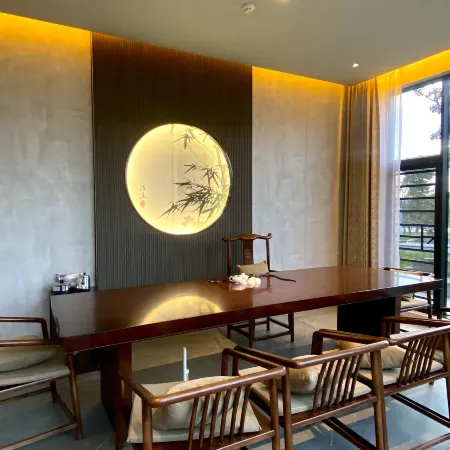 Yinshan Hidden Stay