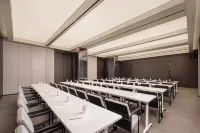 Yixing Longbei Mountain Forest Park Jiubin Avenue Atour Hotel Hotels in Yixing