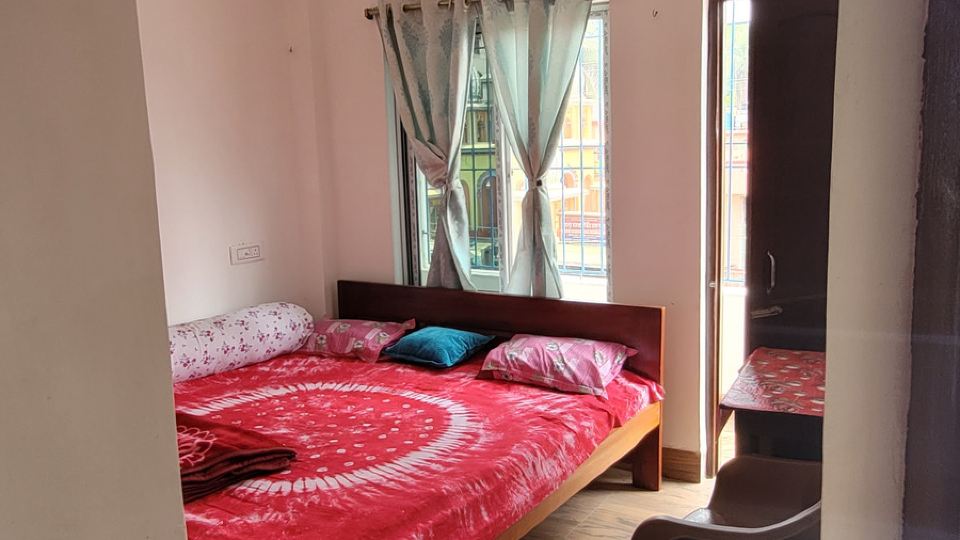 Gour Gadadhar Guest House