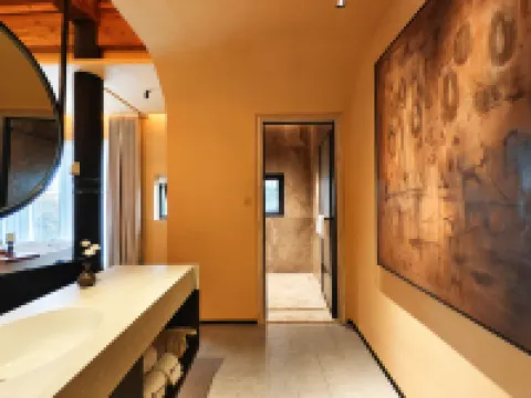 Sangrang Hot Spring Designer Inn