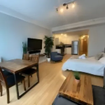 Saint laurent apartments ( Sur La Main)