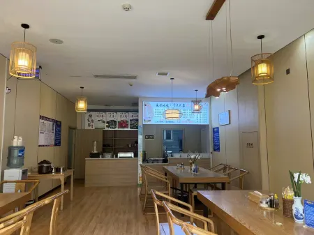 Shiqian Quanyun Yashe Zen Art Hotel