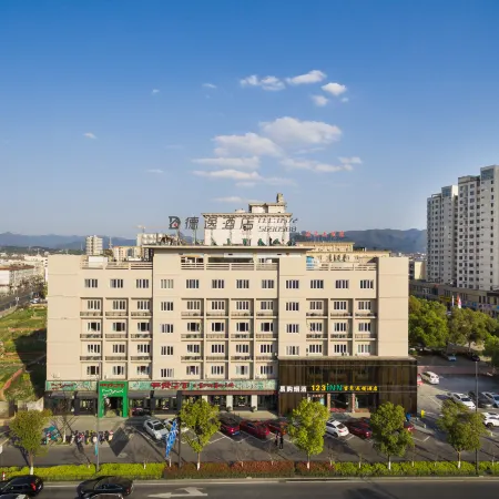 Deyi Hotel