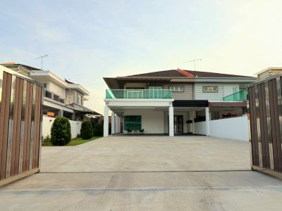 Super luxury two-story semi-detached villa Batu Pahat