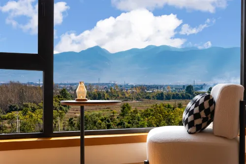 Lijiang Yueyangli garden Swimming Pool designer's home stay