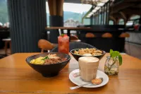Allura Azana Resort Tawangmangu - Frühstück