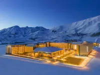 Conrad Altay Hemu 禾木星空キャンプ周辺のホテル