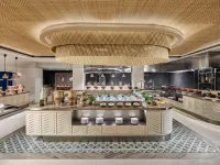 Mangkuluhur Residences by Lorin Отели рядом с достопримечательностью «Небоскреб «Мулиа»»