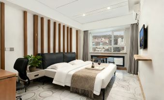 Weihai Ancient Street | Ease Residence Guesthouse (Xingfu Men Branch of Weihai High Plaza)