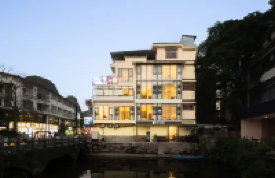 Floral Hotel·Suiliju Boutique Stay โรงแรมในหยางซั่ว