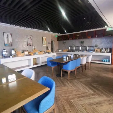 Race Clan E-Sports Hotel (Dezhou Leling Lingbai Plaza Branch)