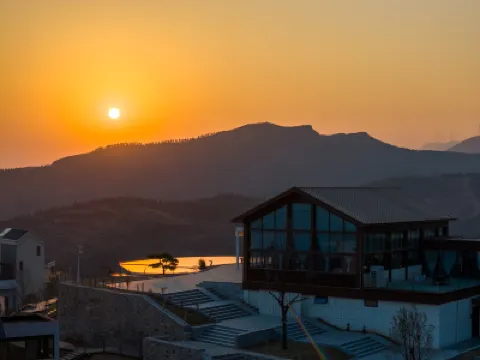 Yunxi Lake Residence Hotels near Fengquan Lake Scenic Area