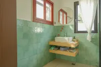 Yidu Pomegranate Courtyard | Siheyuan Holiday Homestay (Longhu Urban Wetland Park) - 2-Star