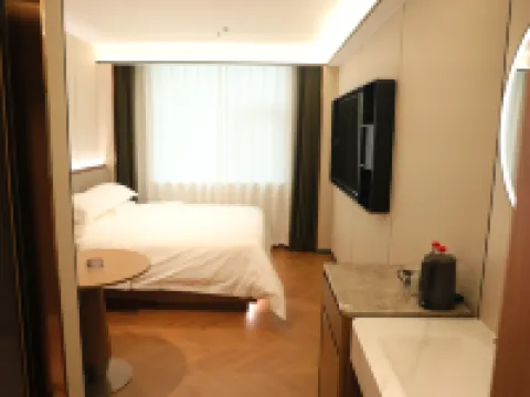 South Jiangxi Daily Party School Hostel Hotels near Wofu Temple Park