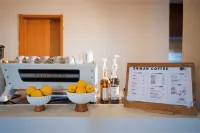 Zhina South China Sea View Hotel (Lingshui Nanwan Monkey Island Branch)