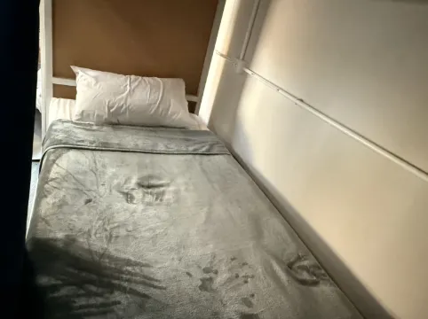 เตียงในห้องพักรวม U (ชายหญิง)