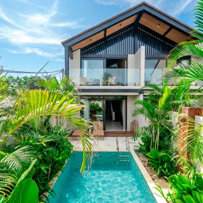 Mulu villas - Luxury Private Villas in Badung with Pool Отели рядом с достопримечательностью «Пляж Бингин»