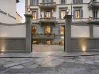 هوتل بالاتسو فيكيو Hotels near قصر فيتشيو