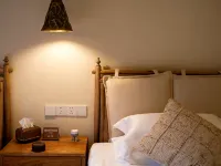 Chongyeji · Yutong | Mountain View Homestay, Kanas Scenic Area - โรแมนติก
