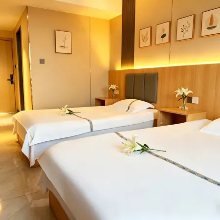 Tianyue Express Hotel (Dezhou High-Speed Rail East Station)