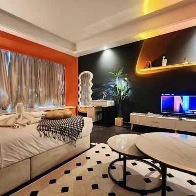 R&F Princess Cove Designer Suites By NEO 바자 카랏 주변 호텔