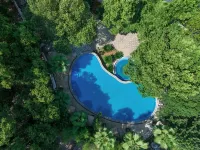 Dongjianghu Peninsula Holiday Inn - Pools