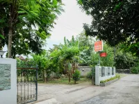 RedDoorz Syariah near Terminal Bus Giwangan Hotels in Bantul Regency