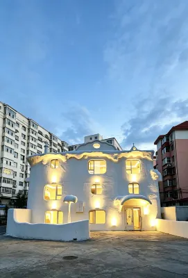 Design Guesthouse (Harbin Central Avenue Hongzhuan Street Morning Market)