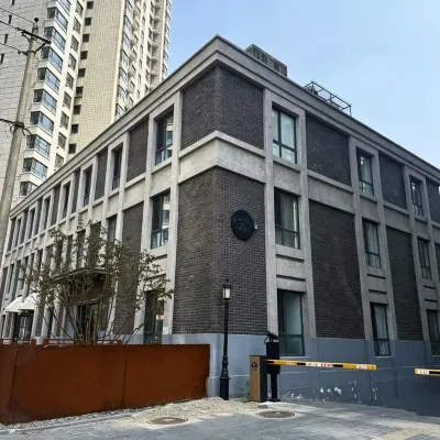 Seven Oak Tree Hotel (Dingsheng Dynasty Cultural Industry Park) Hotels near Shuangluan District
