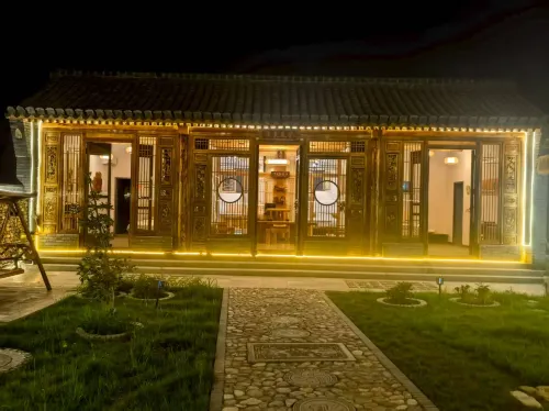 Laiyuan Fuyun Ancient Courtyard Homestay
