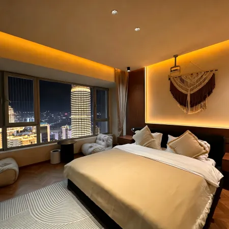 Chongqing Summit · Cloud River View 69th Sky B&B(Jiefangbei Area/Hong Ya Cave)