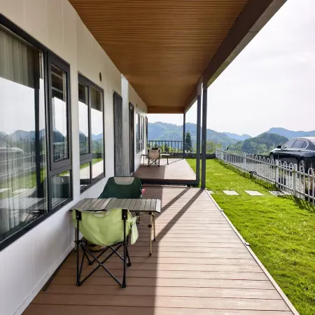 Baohua Mountain Lodge